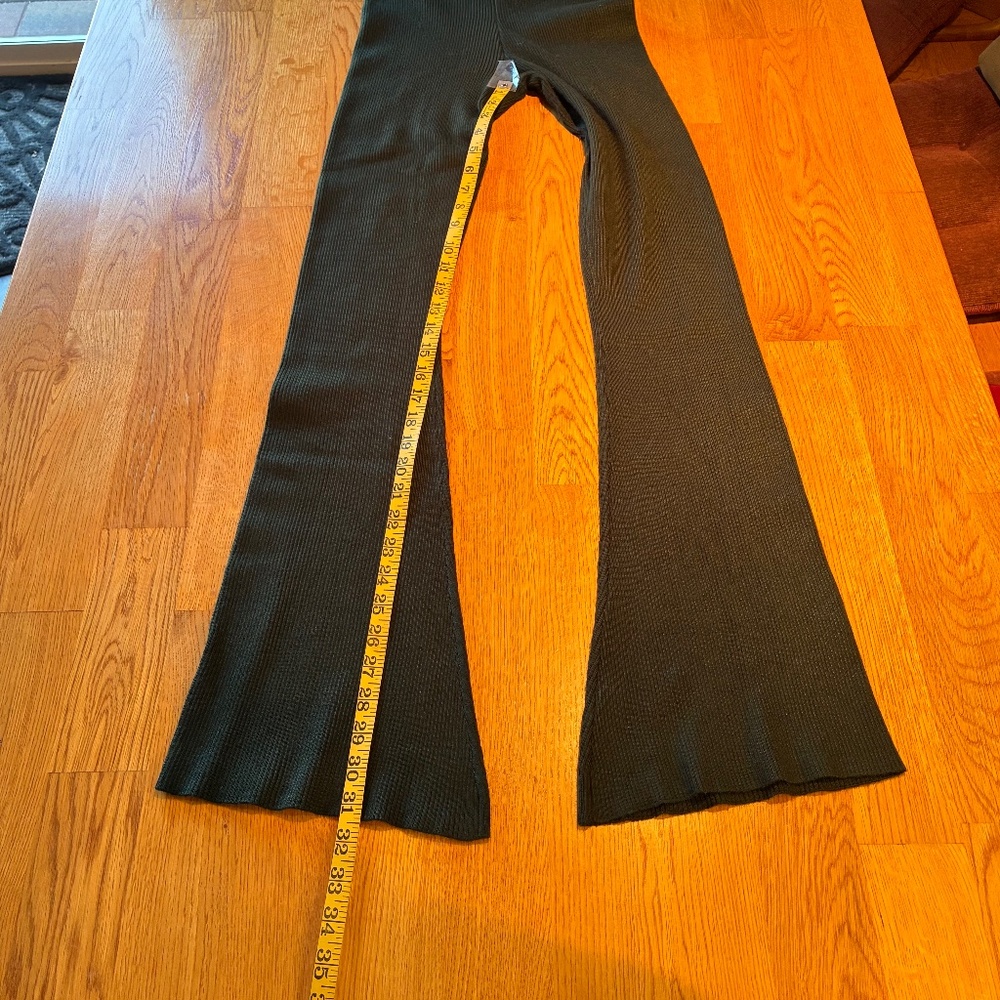 Forever 21 Ribbed Knit Flare Pants - Picture 6 of 7